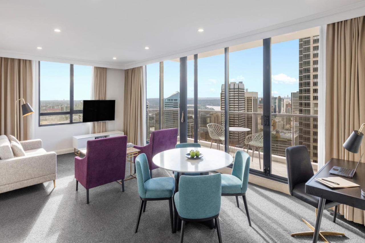 Meriton Suites Pitt Street, Sydney Exteriör bild The interior of a typical apartment
