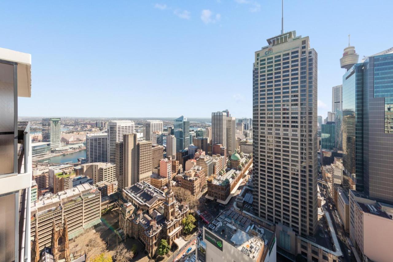 Meriton Suites Pitt Street, Sydney Exteriör bild The view from the apartment