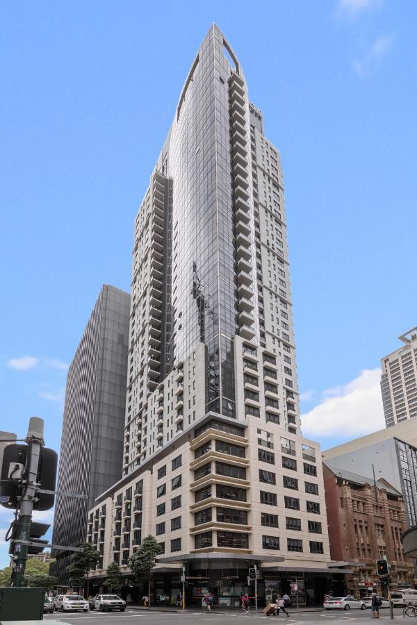 Meriton Suites Pitt Street, Sydney Exteriör bild The building in 2017